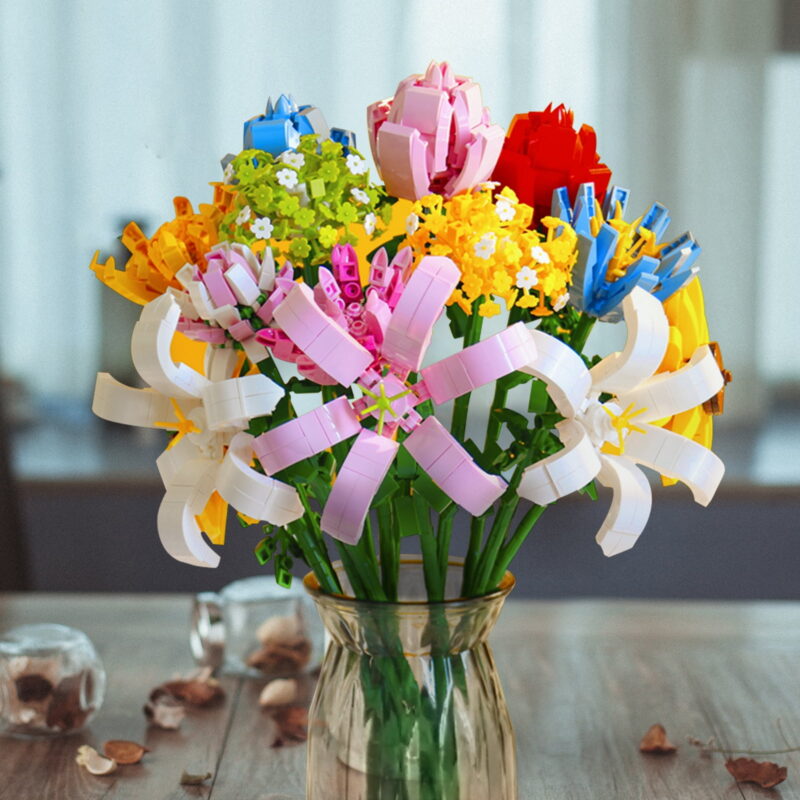 500+ Pieces DIY Bouquet Building Blocks, 5 Flowers Decoration Plant Building Bricks-5 sets of random colors and flowers(Flowers Included Only, No Vase)